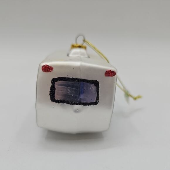 Bronner's Christmas Wonderland • Travel Trailer Glass Christmas Ornament [131] - Picture 4 of 11